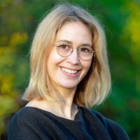Das Bild zeigt Frau Prof. Dr. Caroline Straub.