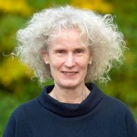 Das Bild zeigt Frau Petra Dierkes.